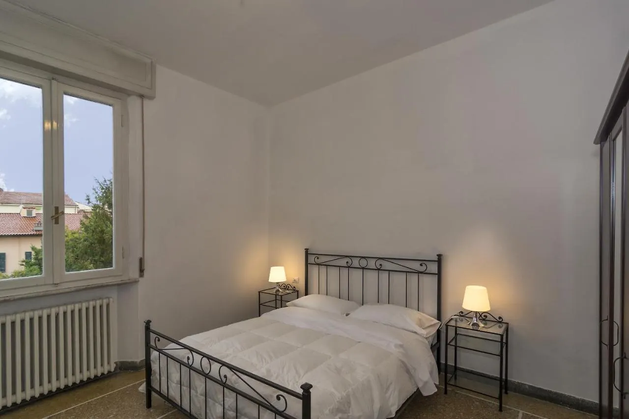 Bed & Breakfast Hostel B&B Pisa Italy